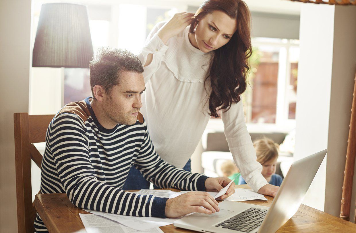 Rachat de Crédit à la Consommation : Simplifier et Optimiser Ses Dettes